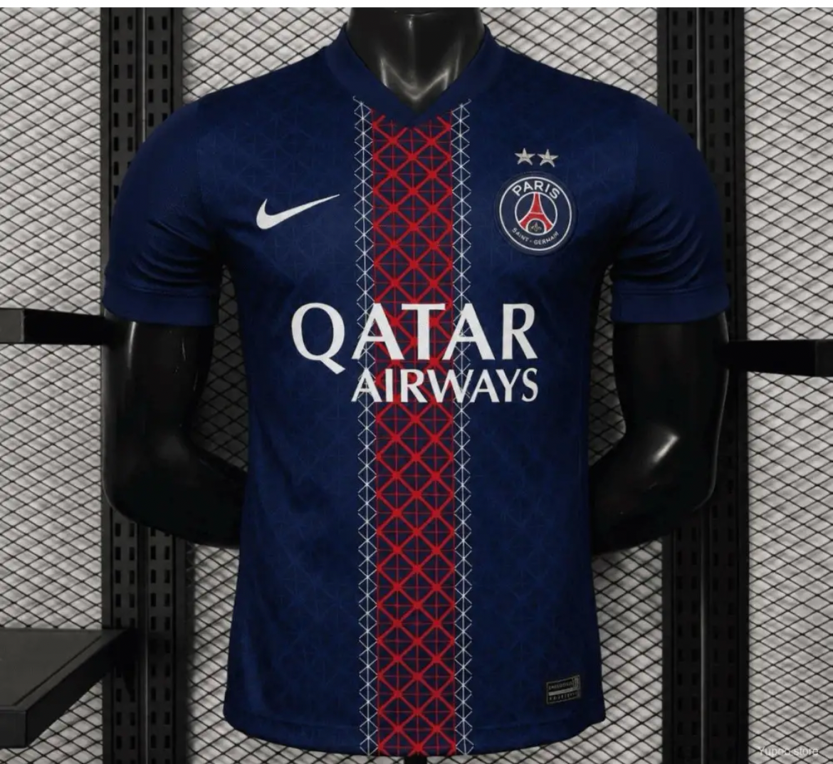 Maillot PSG domicile 2 étoiles back to back